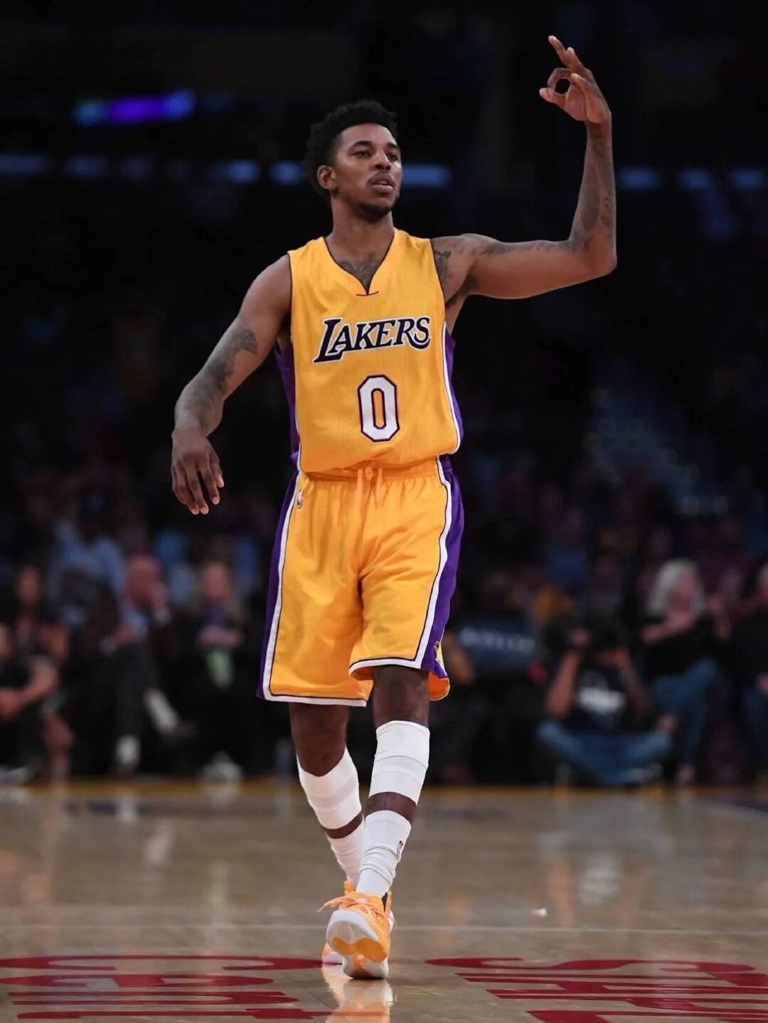 卡萨诺盛赞劳塔罗：他已经4年没去休假了，批评他的人真无知