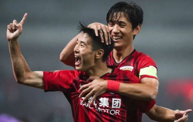 法尔克：拜仁对于帕续约越来越有信心，金钱并非关键因素